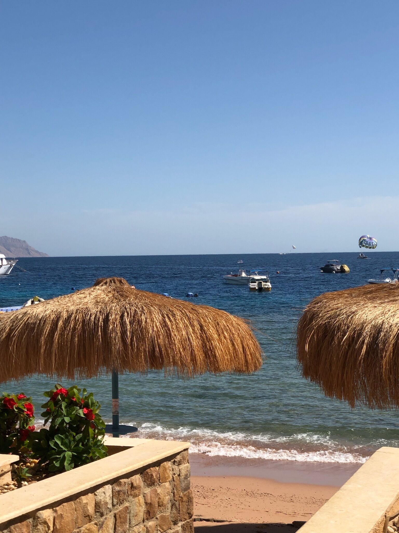 Breakfast, lunch, dinner served; seafood, beach views 