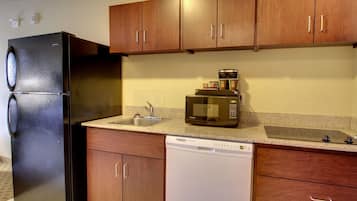 Suite, Multiple Beds, Accessible, Non Smoking | Premium bedding, in-room safe, desk, laptop workspace