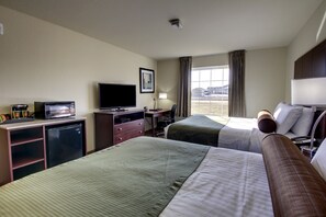 Premium bedding, in-room safe, desk, laptop workspace - Cobblestone Inn & Suites - Rugby (Rugby)
