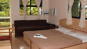 In-room safe, desk, iron/ironing board