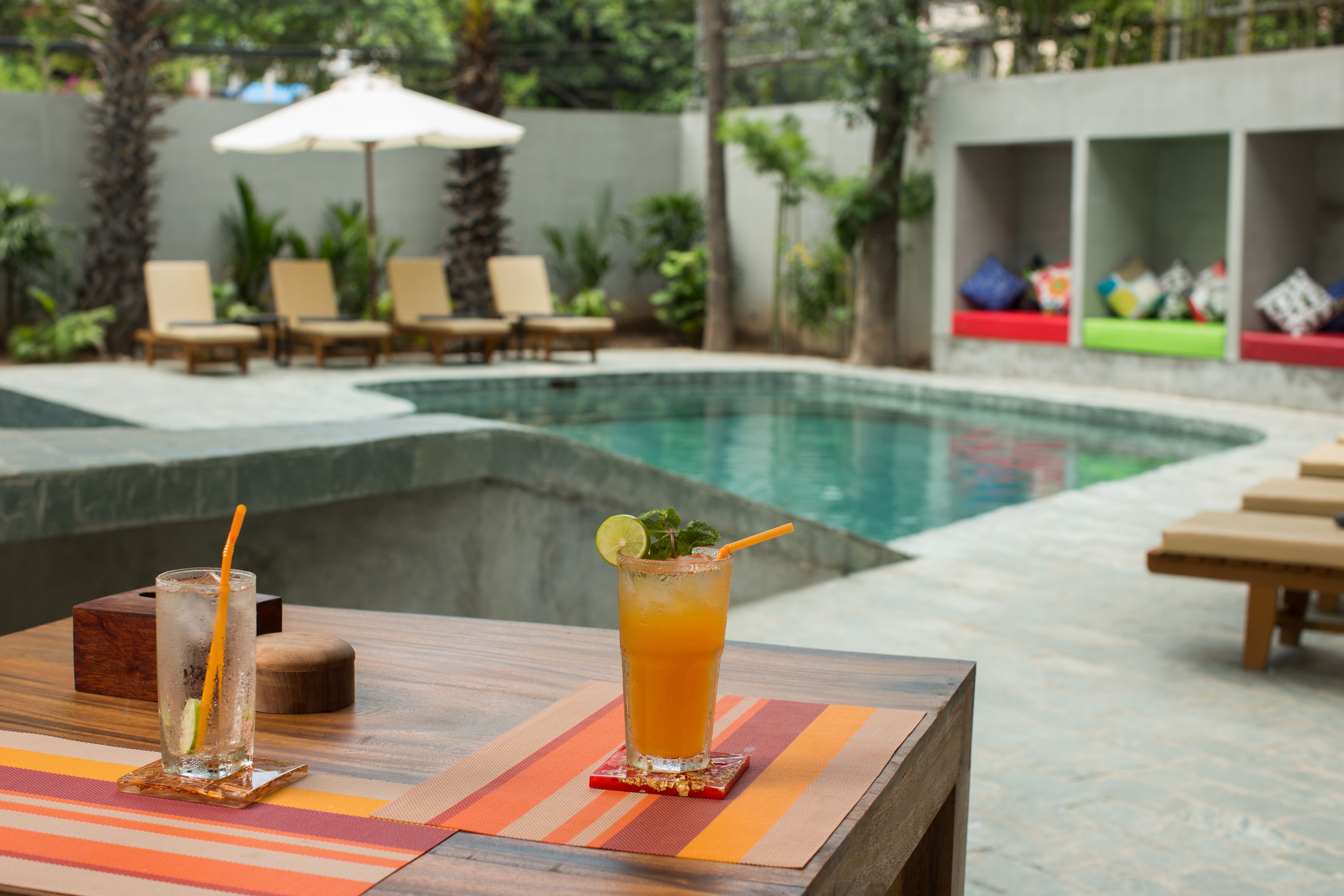 outdoor pool, pool loungers