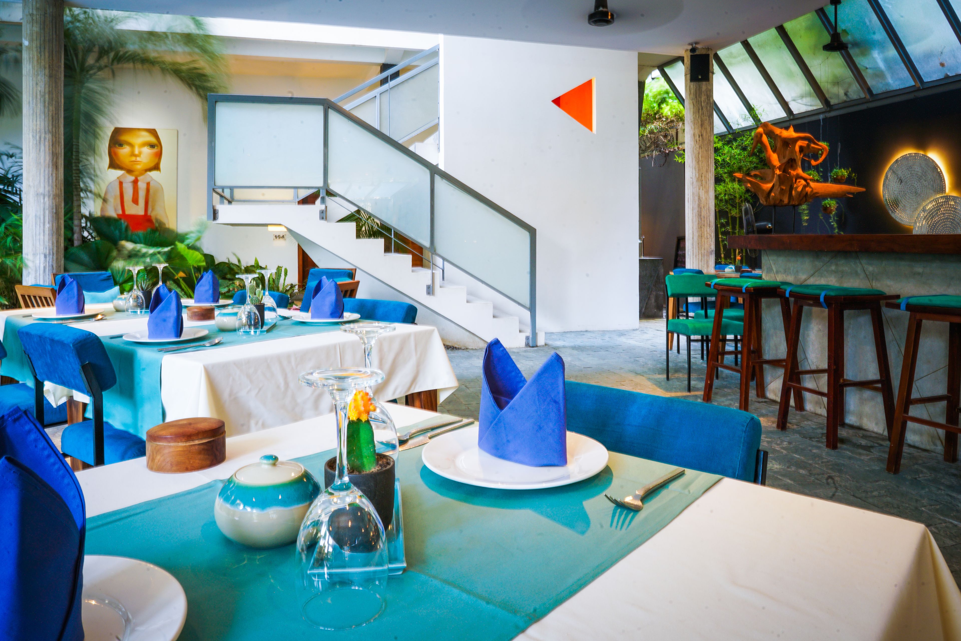 free daily full breakfast