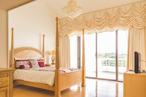 Panoramic-Penthouse, 4 Schlafzimmer, Küche, Meerblick | 1 Schlafzimmer, Verdunkelungsvorhänge, Bügeleisen/Bügelbrett