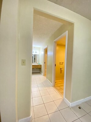 In-room safe, individually furnished, iron/ironing board, free WiFi - Garden Villa Hotel (Tamuning)