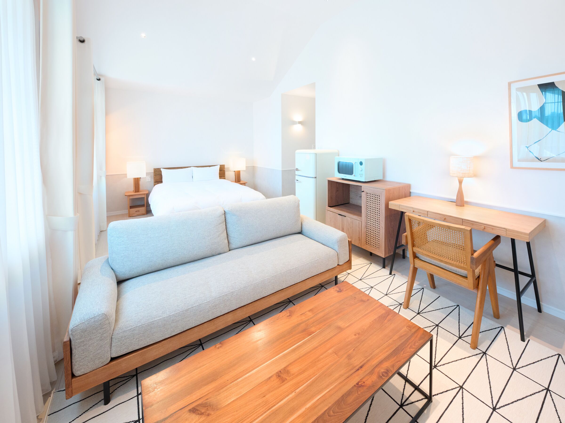 In-room safe, desk, WiFi (free), bed sheets