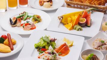 Tägliches Frühstücksbuffet (3300 JPY pro Person)