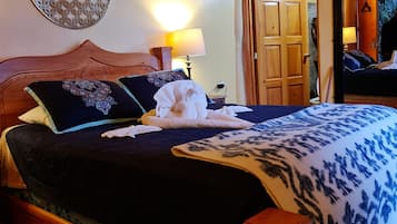 Design Cabin | Egyptian cotton sheets, premium bedding, down duvets