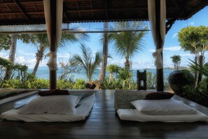 Espace de soins pour les couples, sauna, bain à remous, hammam