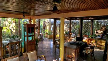 Sala de estar en el lobby