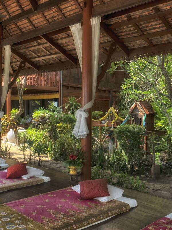 Couples treatment rooms, sauna, hot tub, Turkish bath, aromatherapy
