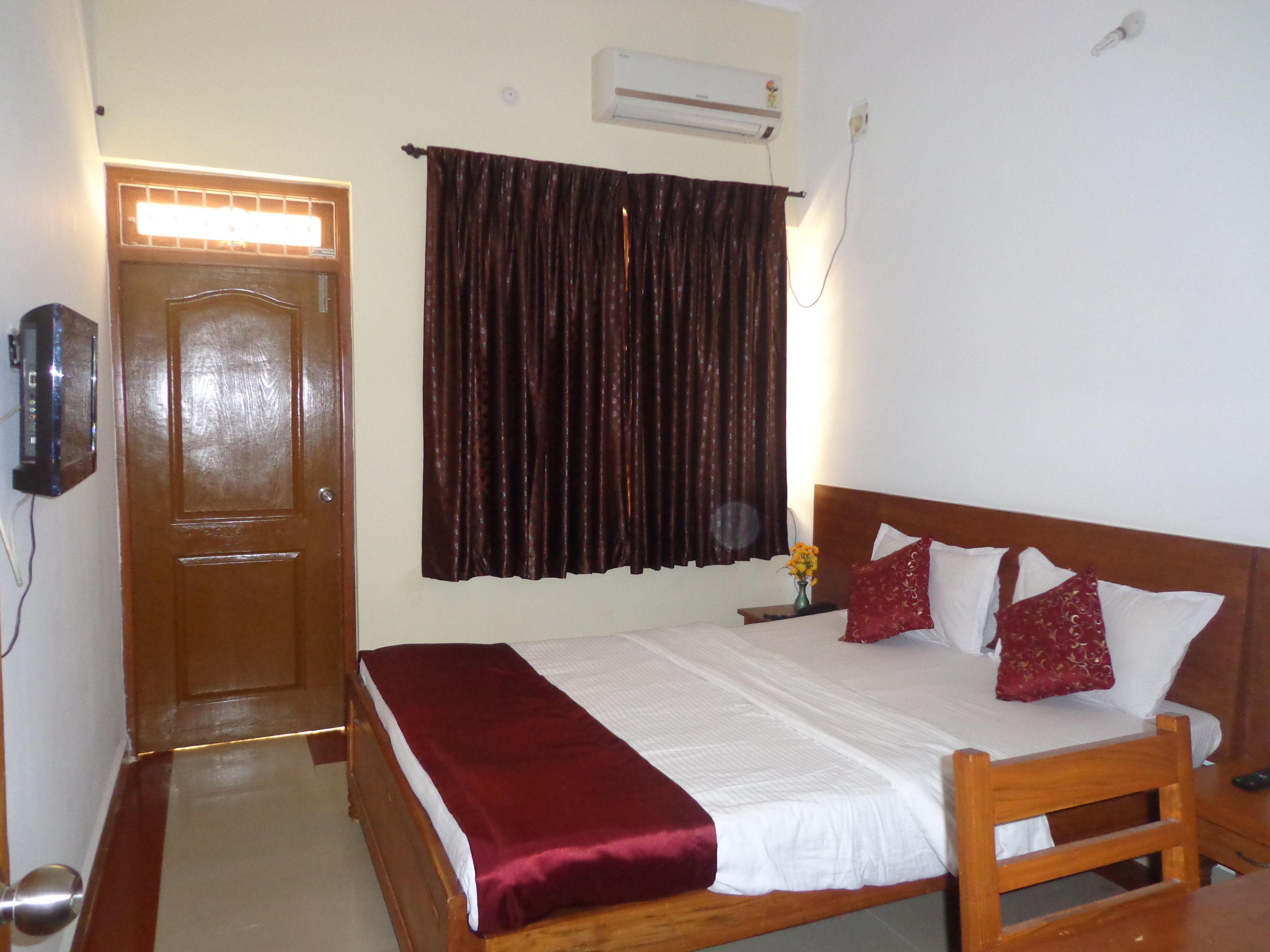 In-room safe, desk, blackout drapes, iron/ironing board