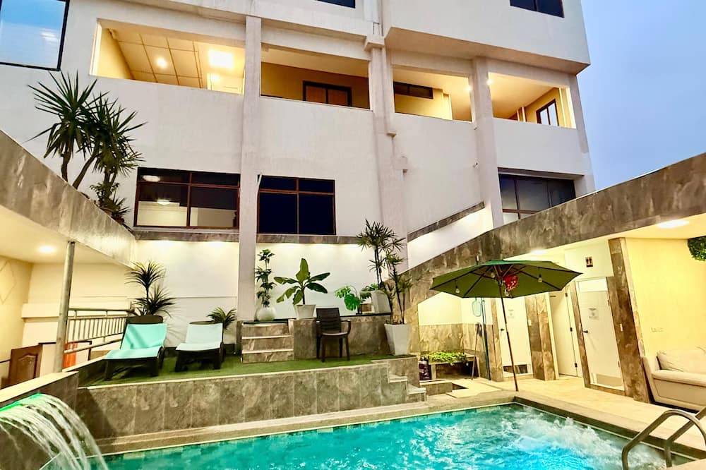 Hotel Los Algarrobos