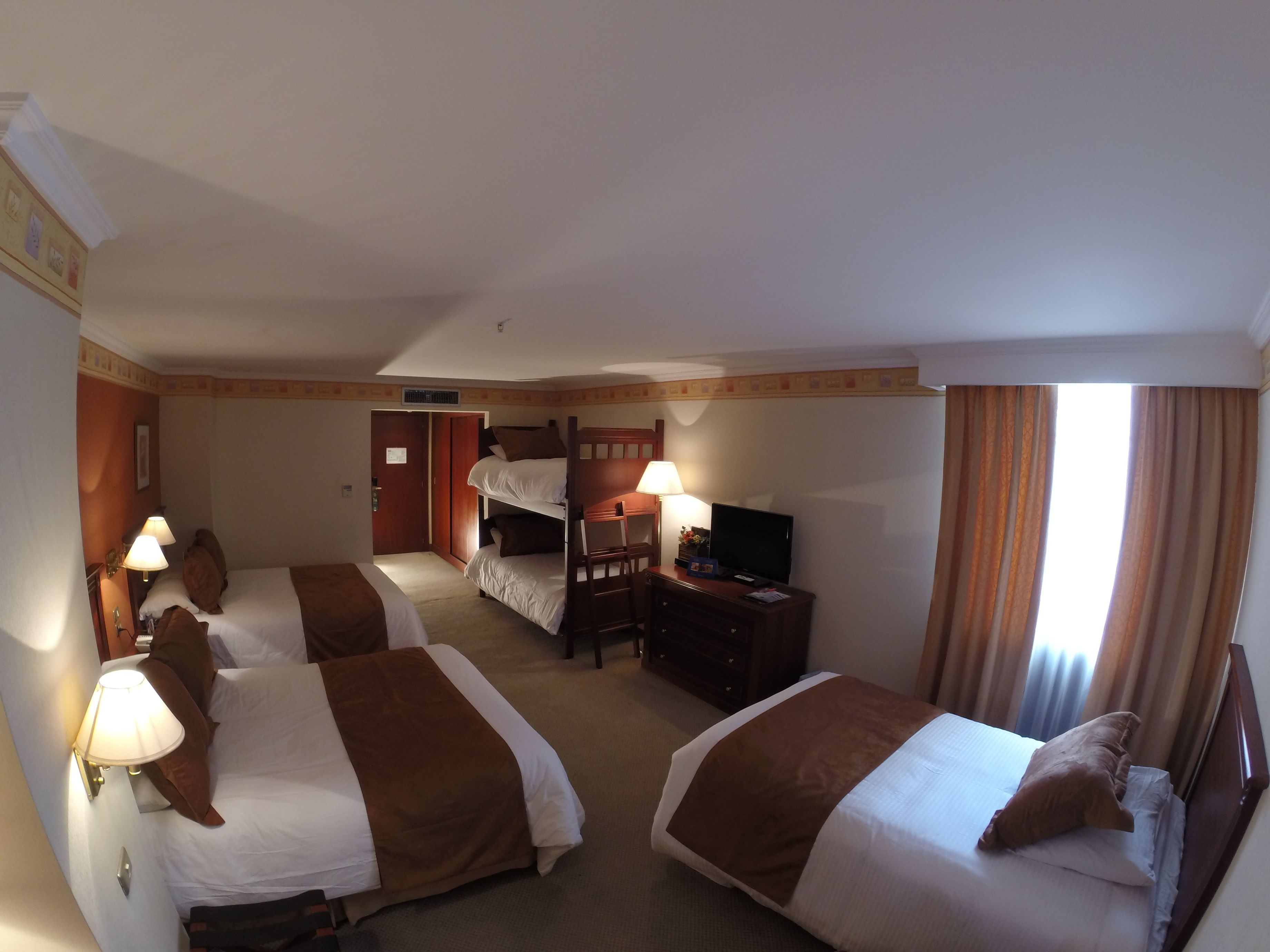 superior triple room | 1 bedroom, minibar, in-room safe, individually furnished