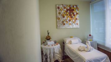 Sauna, hot tub, massages