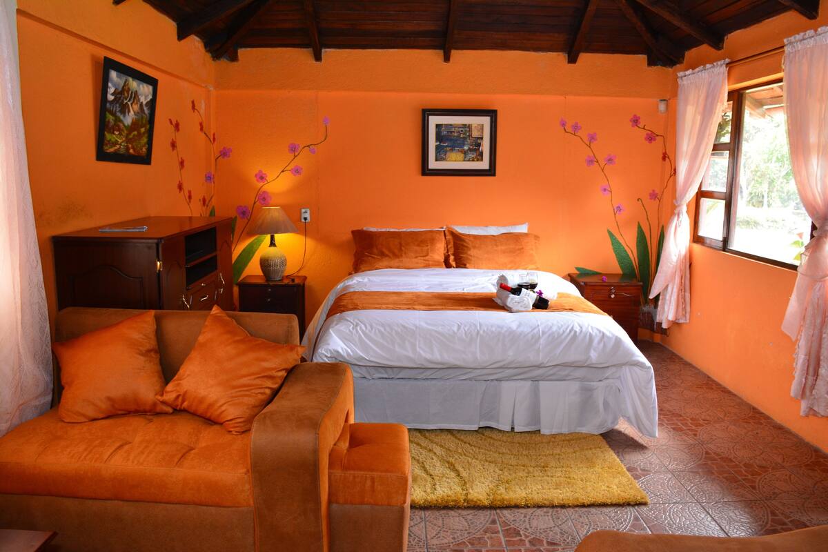 Romantic Cabin, 1 King Bed with Sofa bed, Bathtub, Mountain View