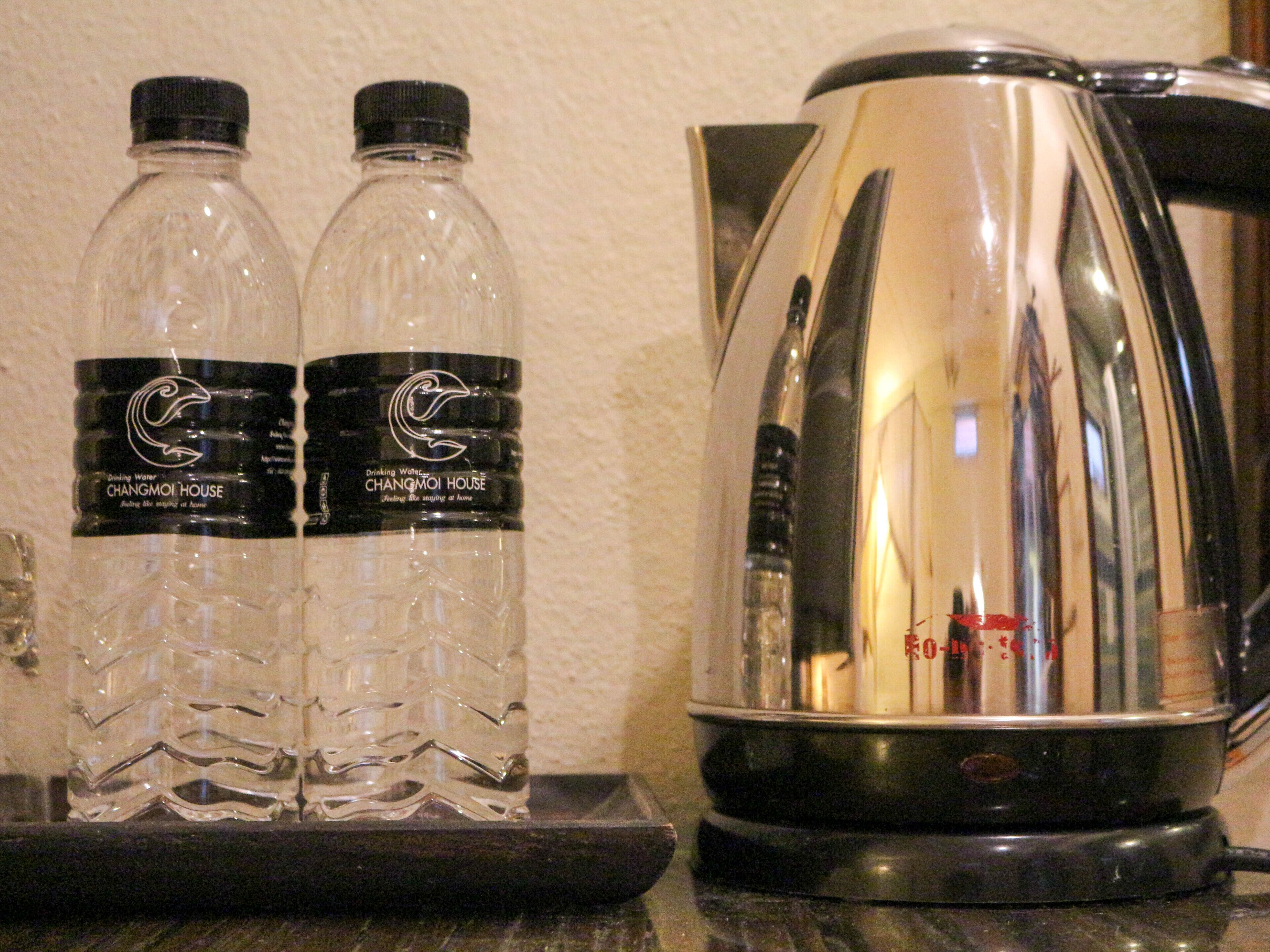 standard twin bed | room amenity