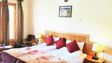 Desk, rollaway beds, free WiFi, bed sheets
