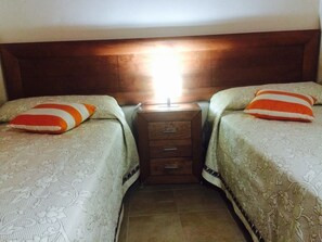 Appartement, 2 slaapkamers | Een kluis op de kamer, gratis wifi, beddengoed
