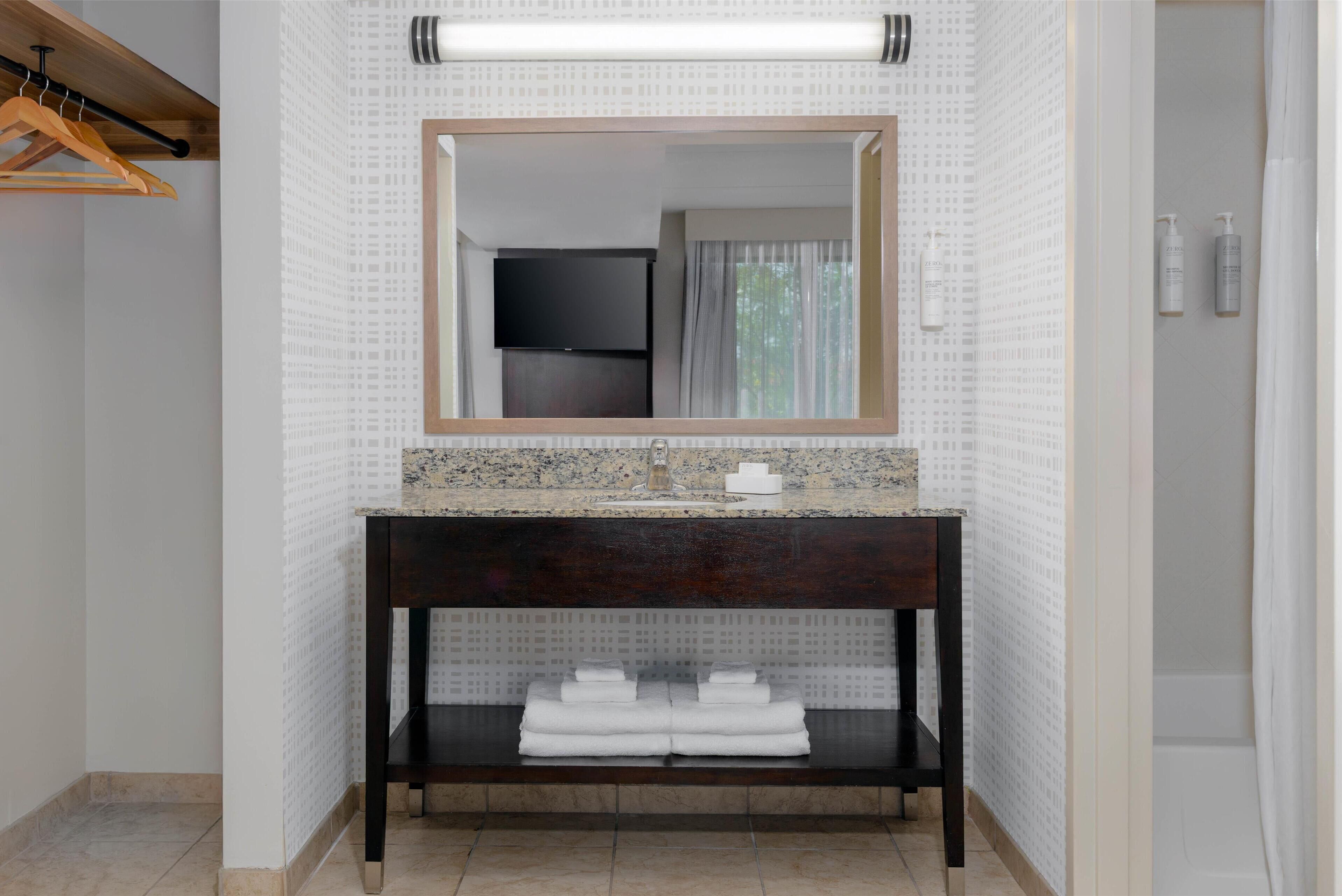 king studio suite | bathroom | free toiletries, hair dryer, towels, soap