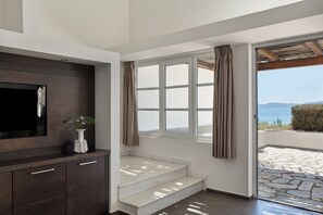 Two-Storey Beachfront Residence | Living area | 37-inch flat-screen TV with satellite channels, TV - Hydra Beach Resort  (Ermionida)
