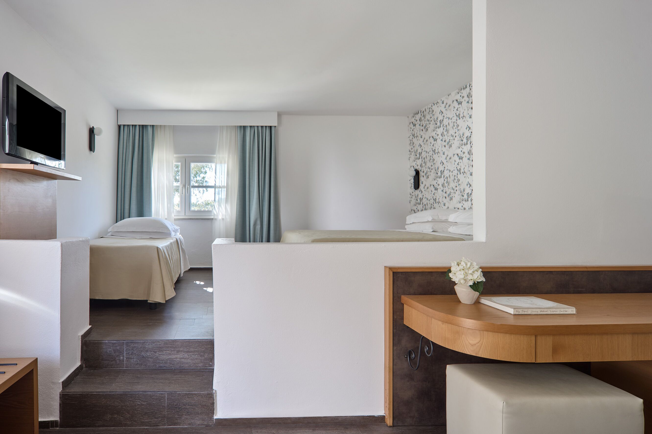 Open Plan Family Cottage | Minibar, in-room safe, individually decorated, desk
