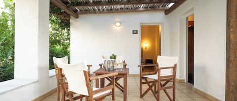 Minibar, coffres-forts dans les chambres, décoration personnalisée