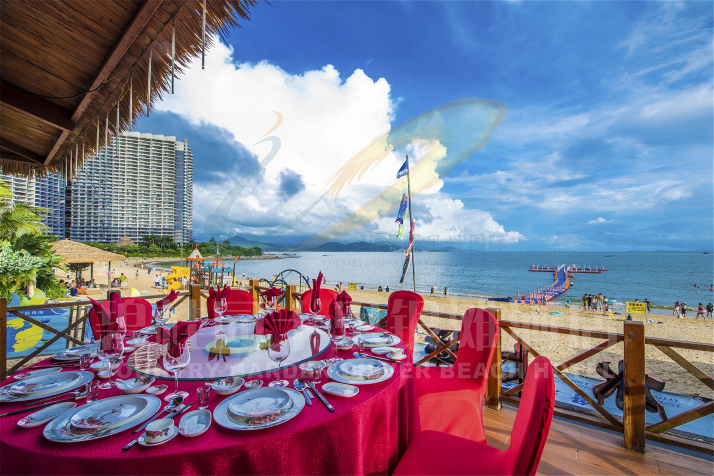 4 restaurants; breakfast, lunch and dinner served 