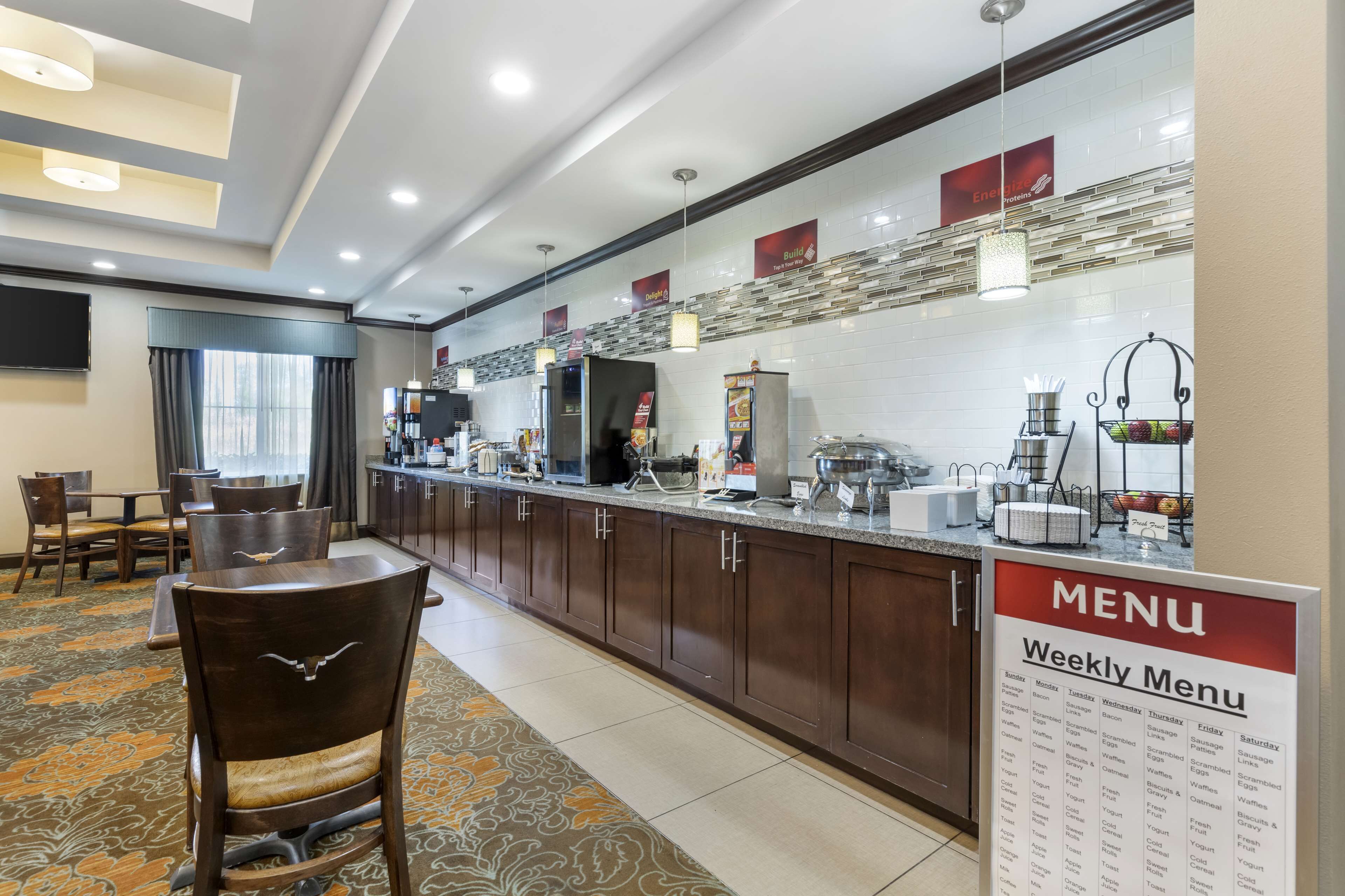 free buffet breakfast