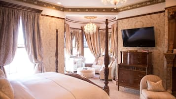 Bộ đồ giường cao cấp, két bảo mật tại phòng