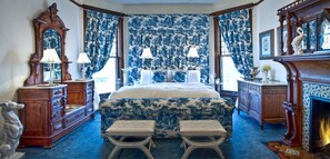 尊贵客房, 1 张特大床, 壁炉 (Provence ) | 高档床上用品、客房内保险箱、免费 WiFi、床单