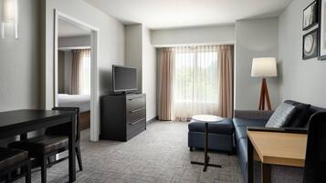 1 slaapkamer, pillowtop-bedden, een bureau, een laptopwerkplek