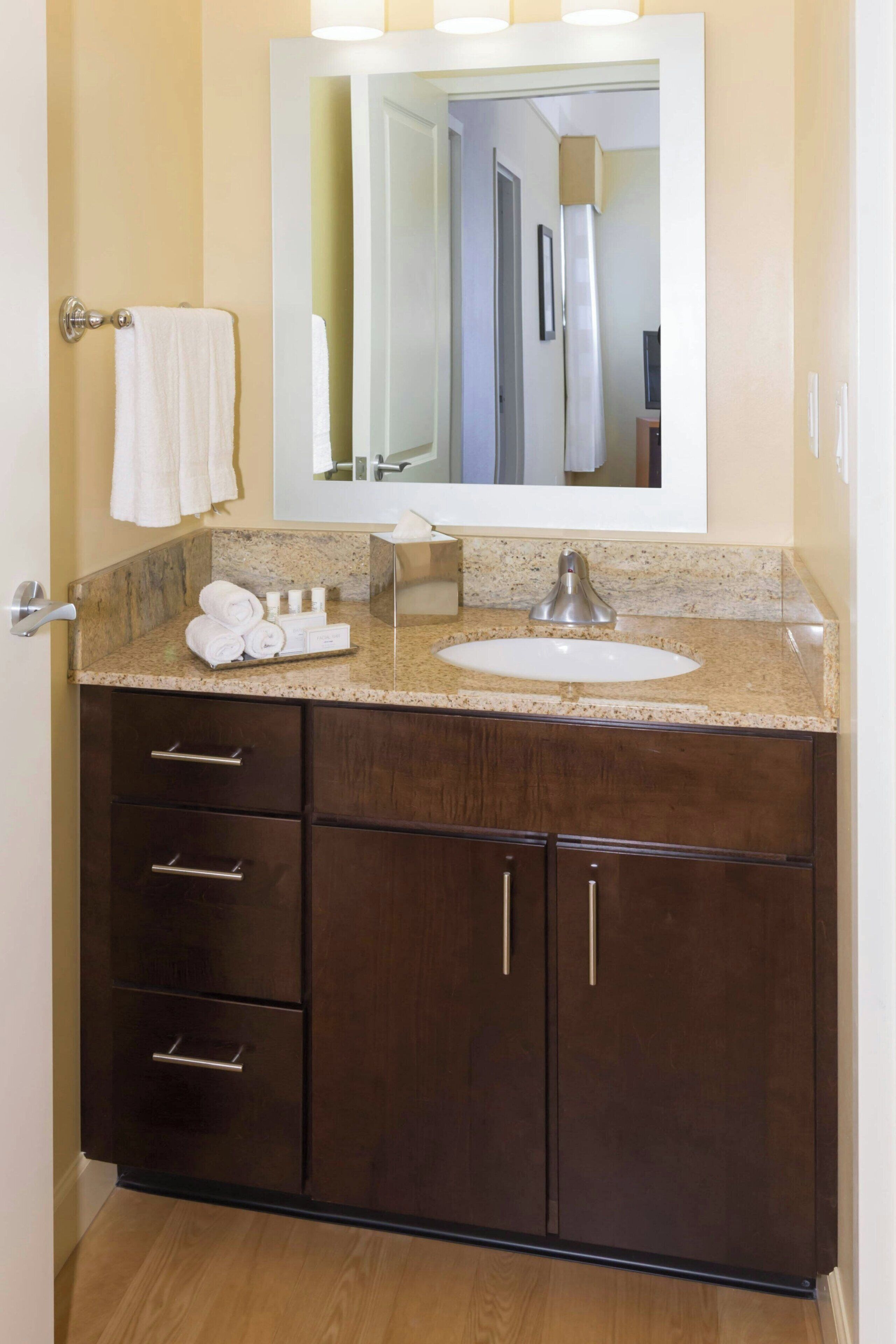 suite, 2 bedrooms | 1 bedroom, premium bedding, in-room safe, desk