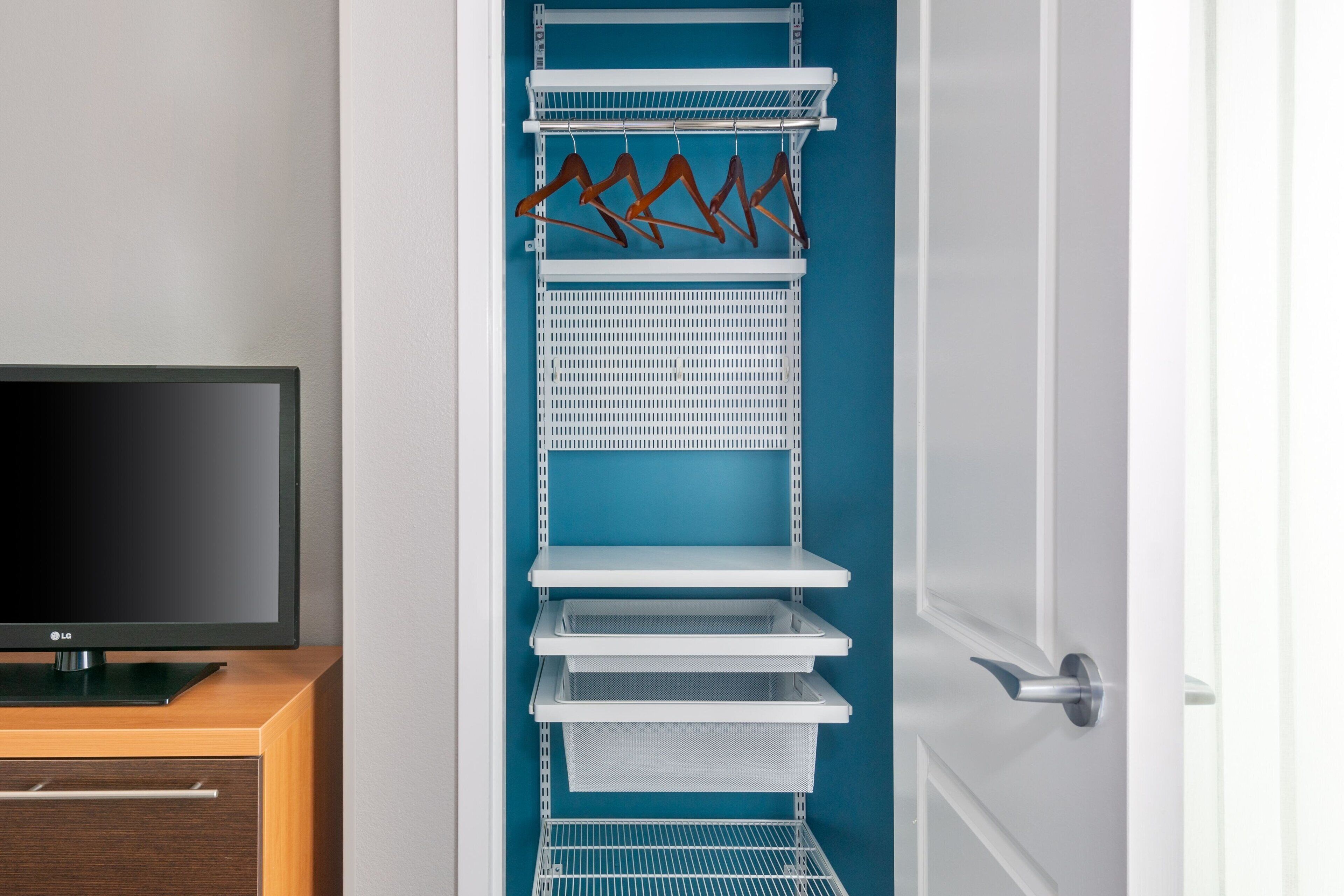 1 bedroom, premium bedding, in-room safe, desk