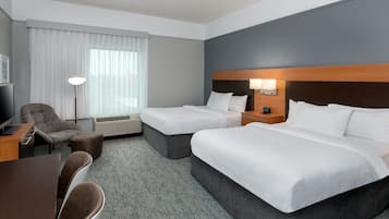1 quarto, roupas de cama premium, cofres nos quartos, escrivaninha