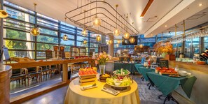 Daily buffet breakfast for a fee