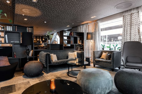 Bar (on property). Scandic Ørnen