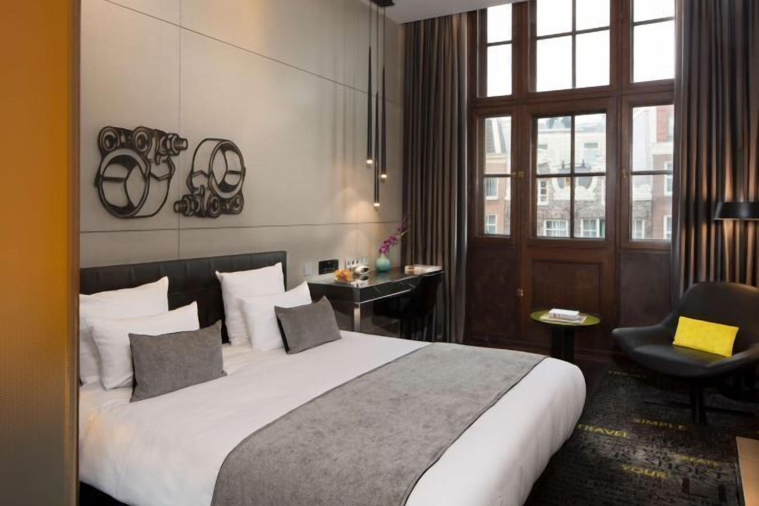 Minibar, in-room safe, desk, blackout curtains