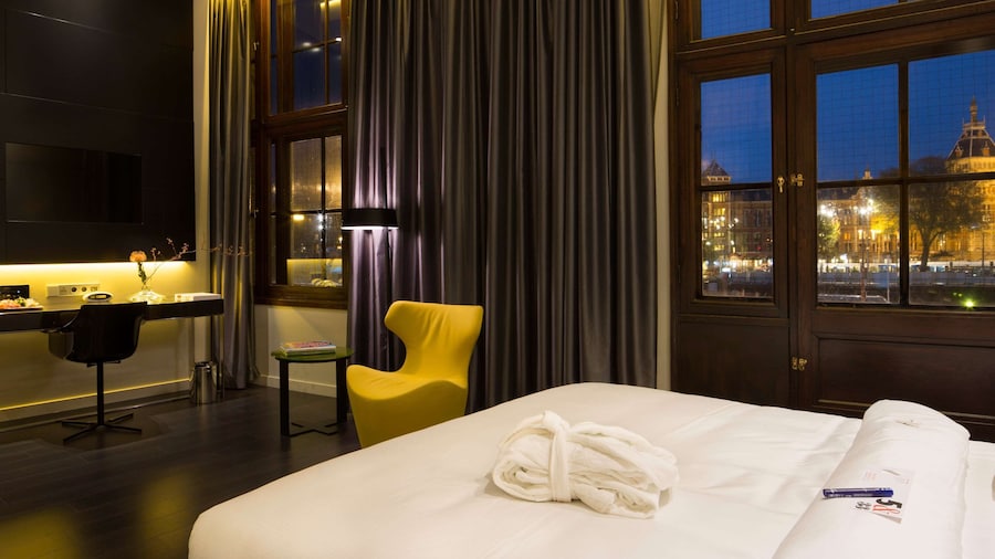art'otel Amsterdam powered by Radisson Hotels