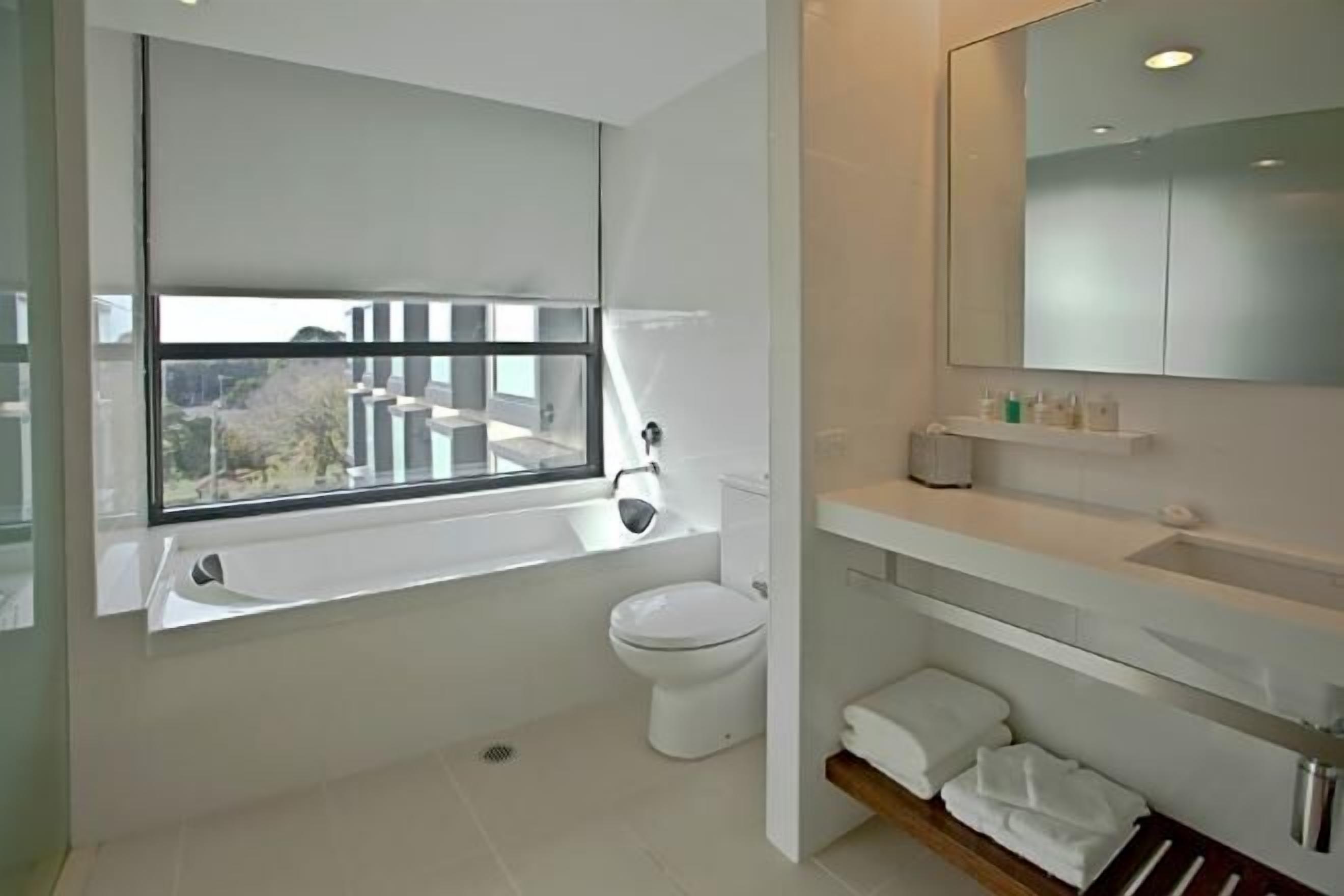 Bathroom | Shower, free toiletries, hair dryer, towels