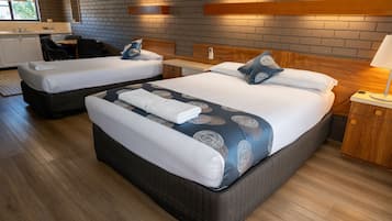 1 Schlafzimmer, Schreibtisch, laptopgeeigneter Arbeitsplatz