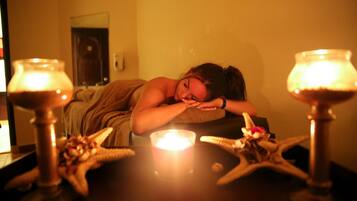 Outdoor treatment areas, sauna, hot tub, steam room, Turkish bath
