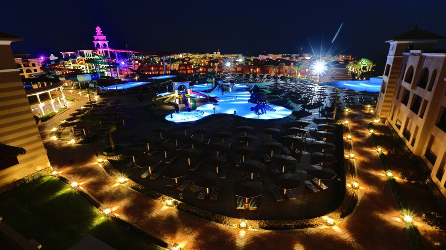 Charmillion Gardens Aquapark