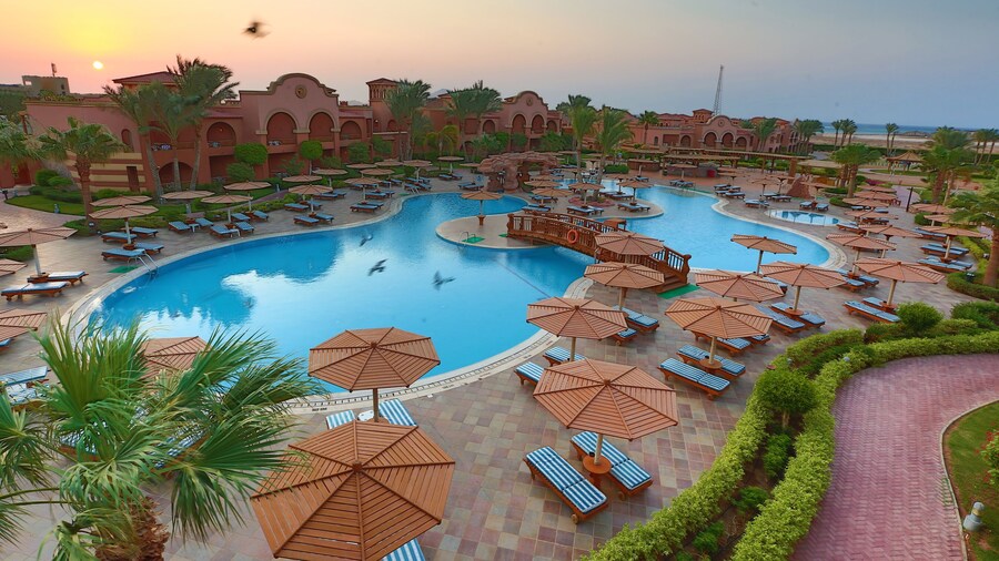 Charmillion Gardens Aquapark