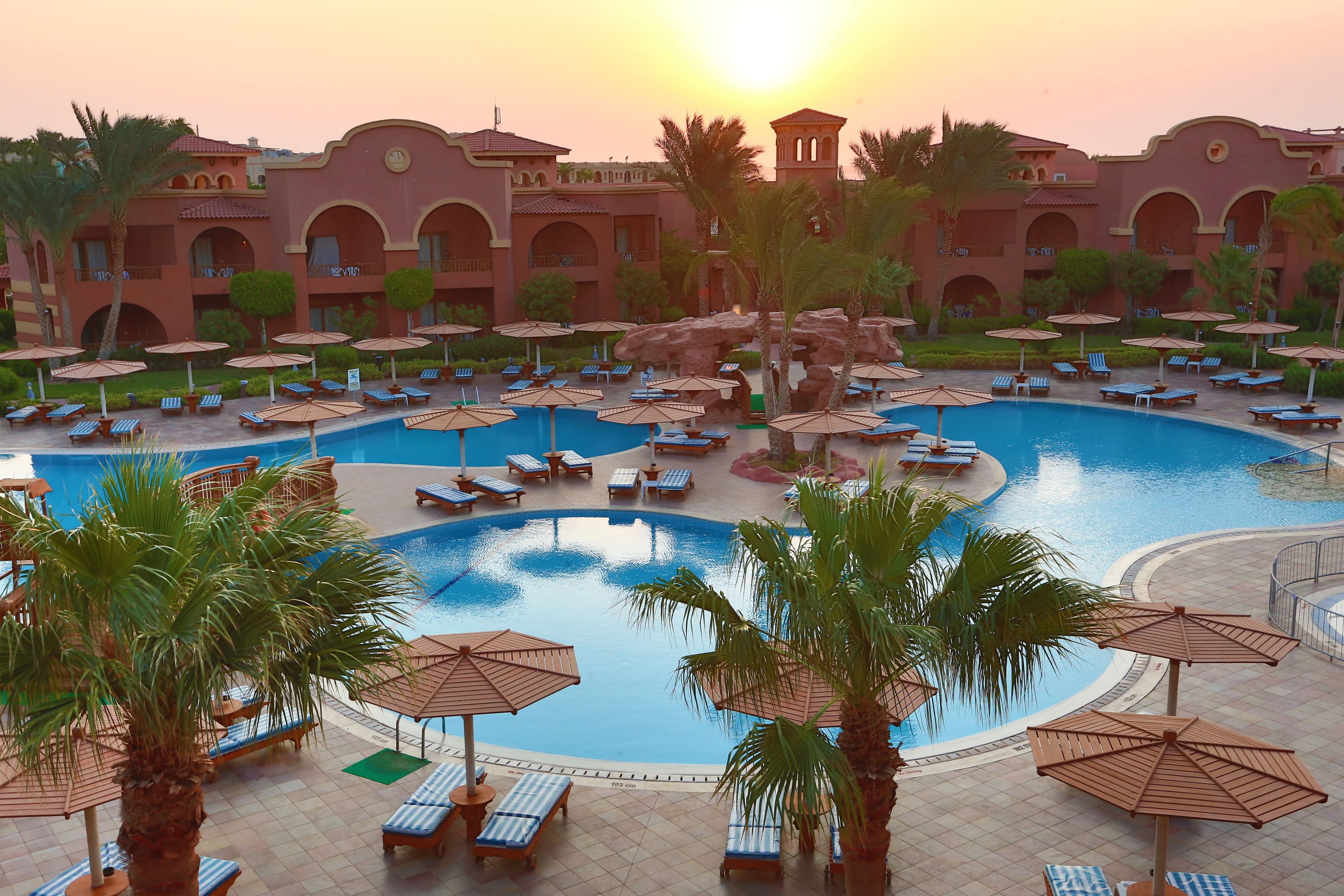 Photo - Charmillion Gardens Aquapark