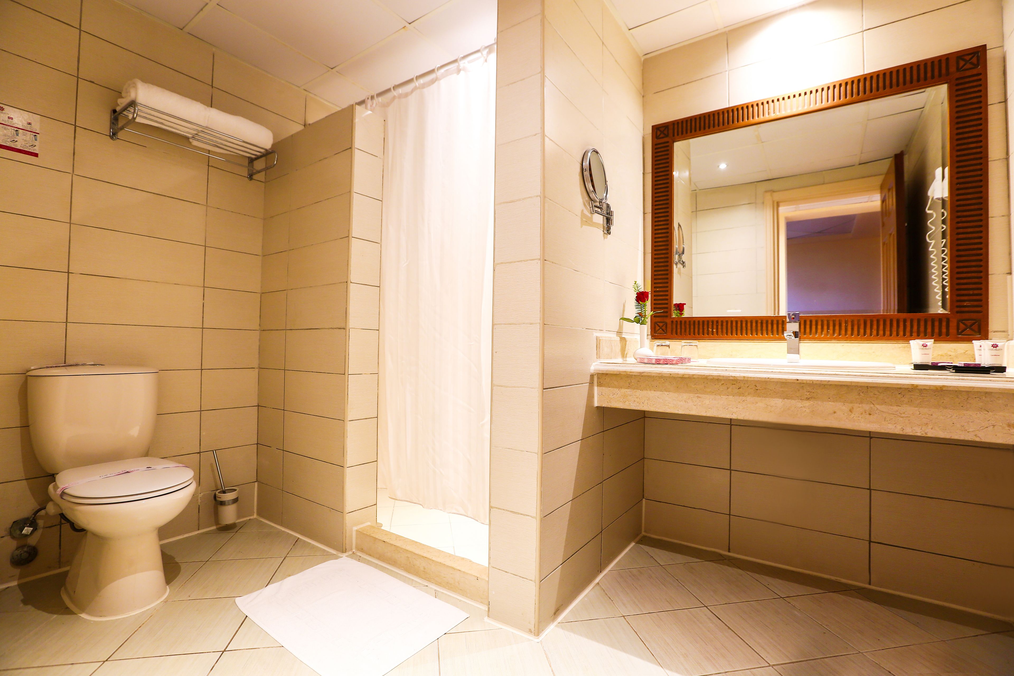 Photo - Charmillion Gardens Aquapark