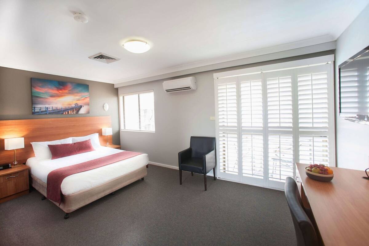 Desk, iron/ironing board, free WiFi, bed sheets