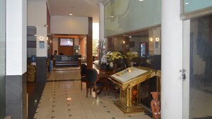 Interior entrance - Hotel Berlina (La Paz)