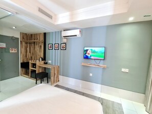 Desk, blackout drapes, free WiFi, bed sheets - Arenaa Star (Kuala Lumpur)