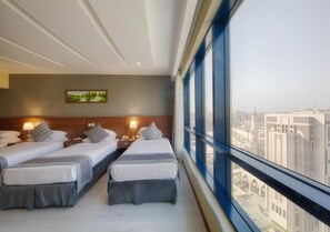Side Kaaba View | 1 bedroom, in-room safe, soundproofing, iron/ironing board - Al Safwah Orchid (Makkah)