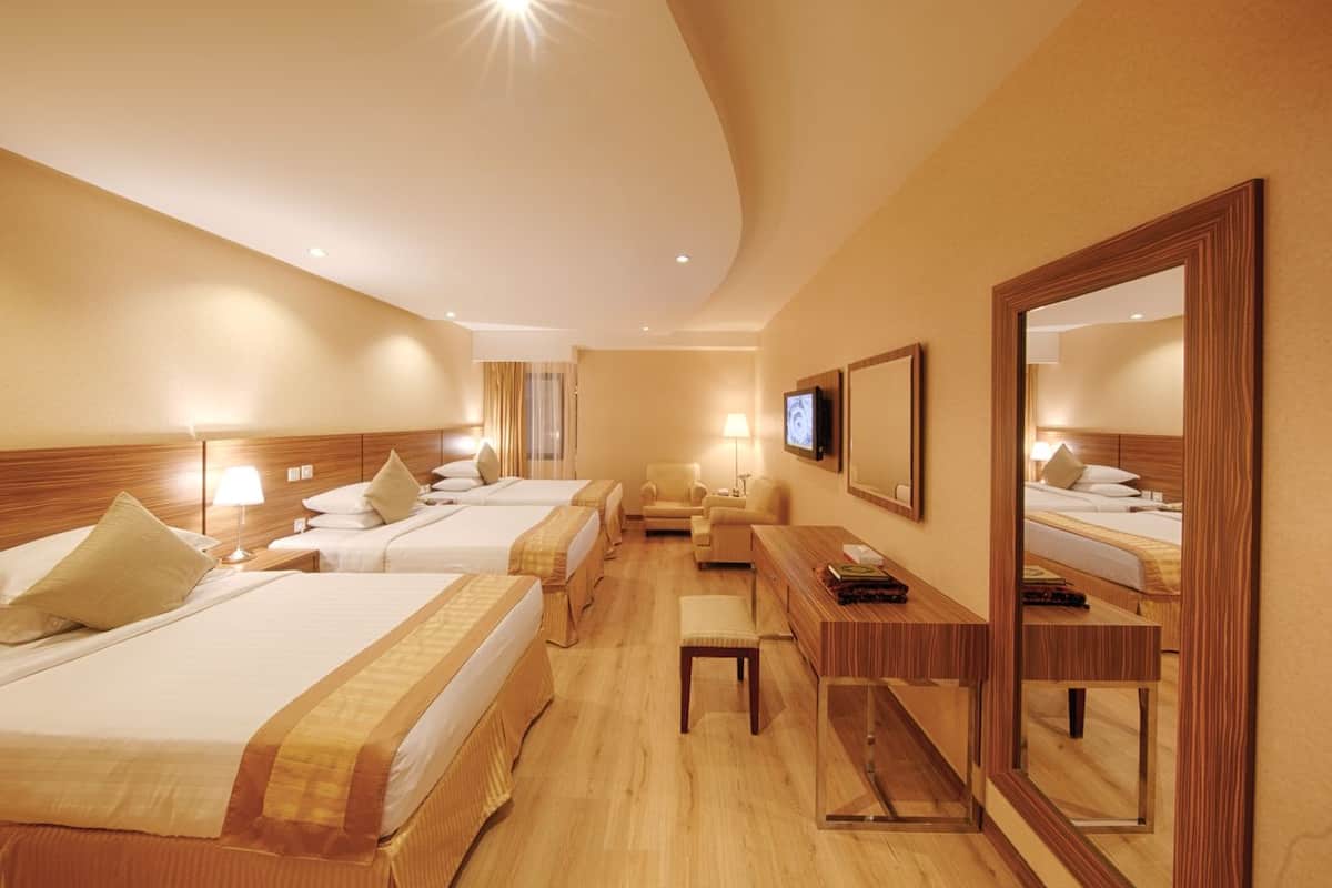 Standard Triple Room | 1 bedroom, in-room safe, soundproofing, iron/ironing board
